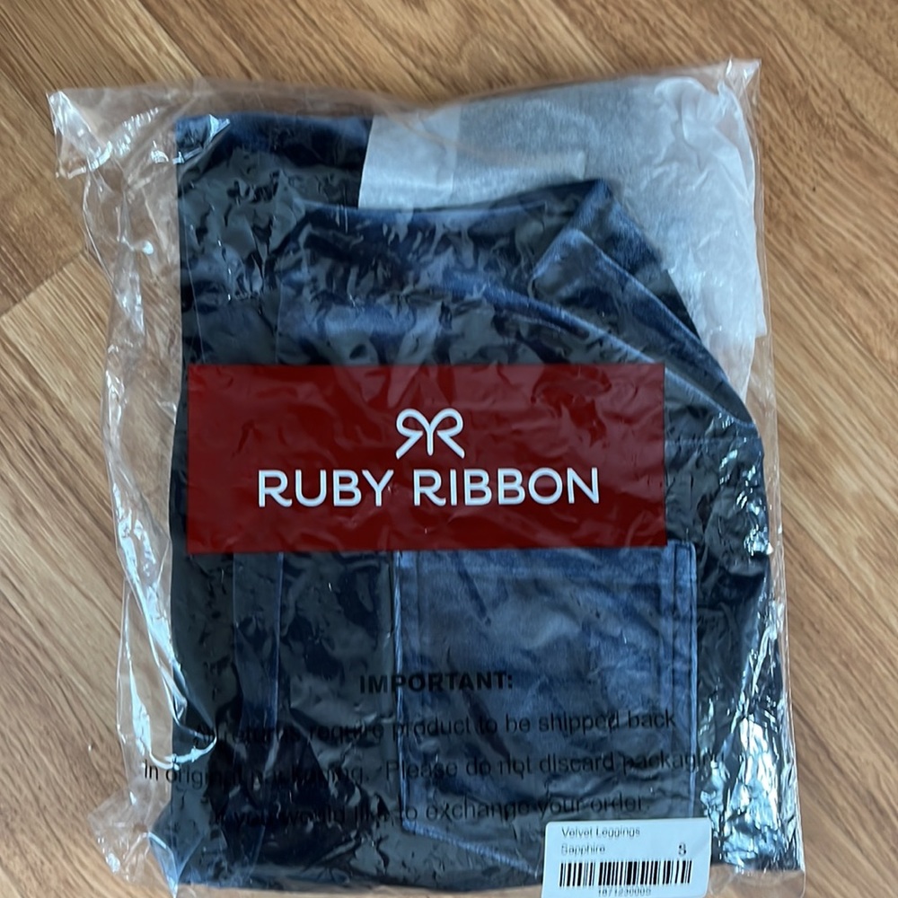 Sapphire Ruby Ribbon Legging - Picture 4 of 4